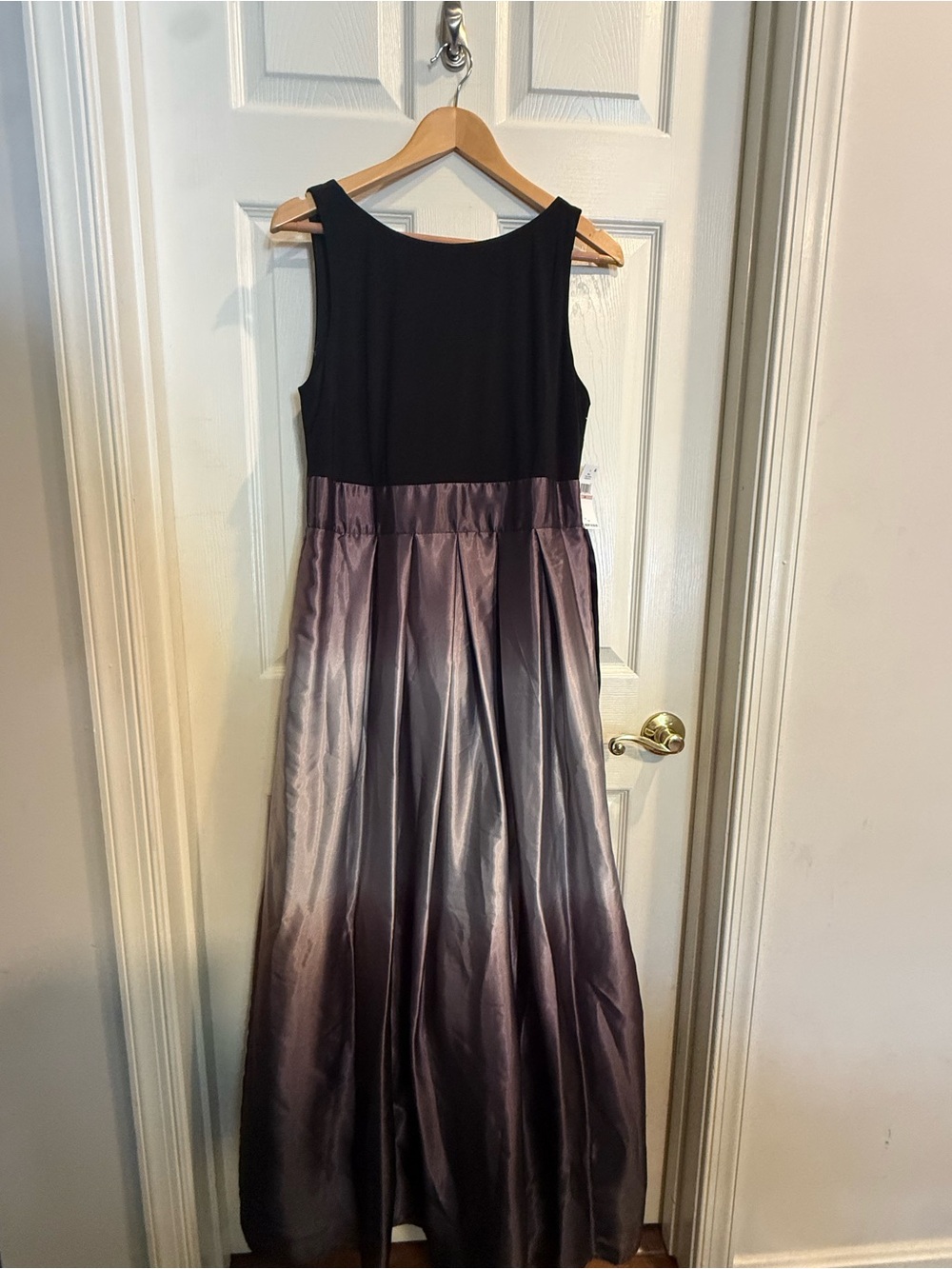 SLNY Sleeveless Satin Bow Black Bodice Purple Ombre Gown